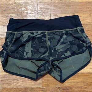 Lululemon Speed Shorts 2.5in